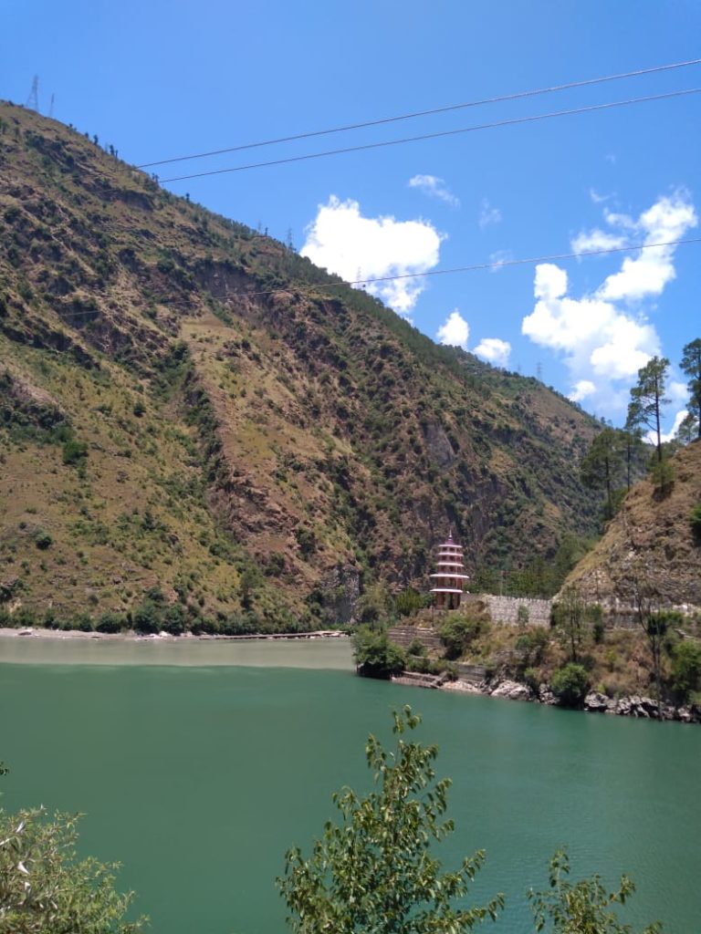 Confluence of Tirthan and Beas rivers